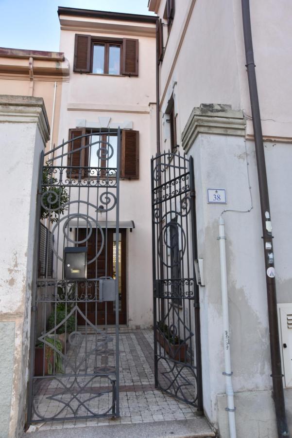 B&B Le Due Isole 누오로 외부 사진