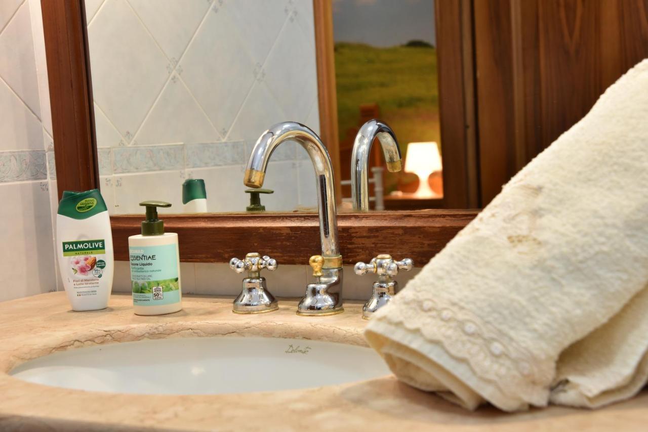 B&B Le Due Isole 누오로 외부 사진